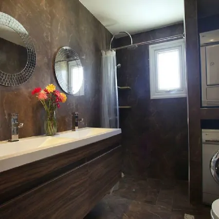 Picture Renting This Luxury 134 Βίλα Αγία Νάπα